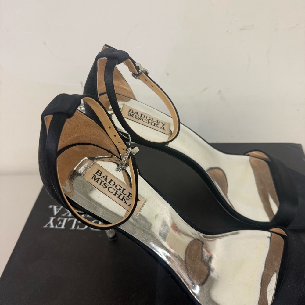 Badgley Mischka Vicia Crystal Embellished Heel Sandal Black Size 9.5 - Picture 5 of 8
